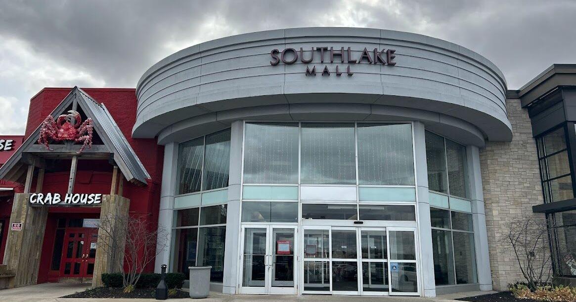 Business Ins and Outs: Golazzo Pizza Co., indoor soccer club, arcade and Southlake Mall restaurant opening