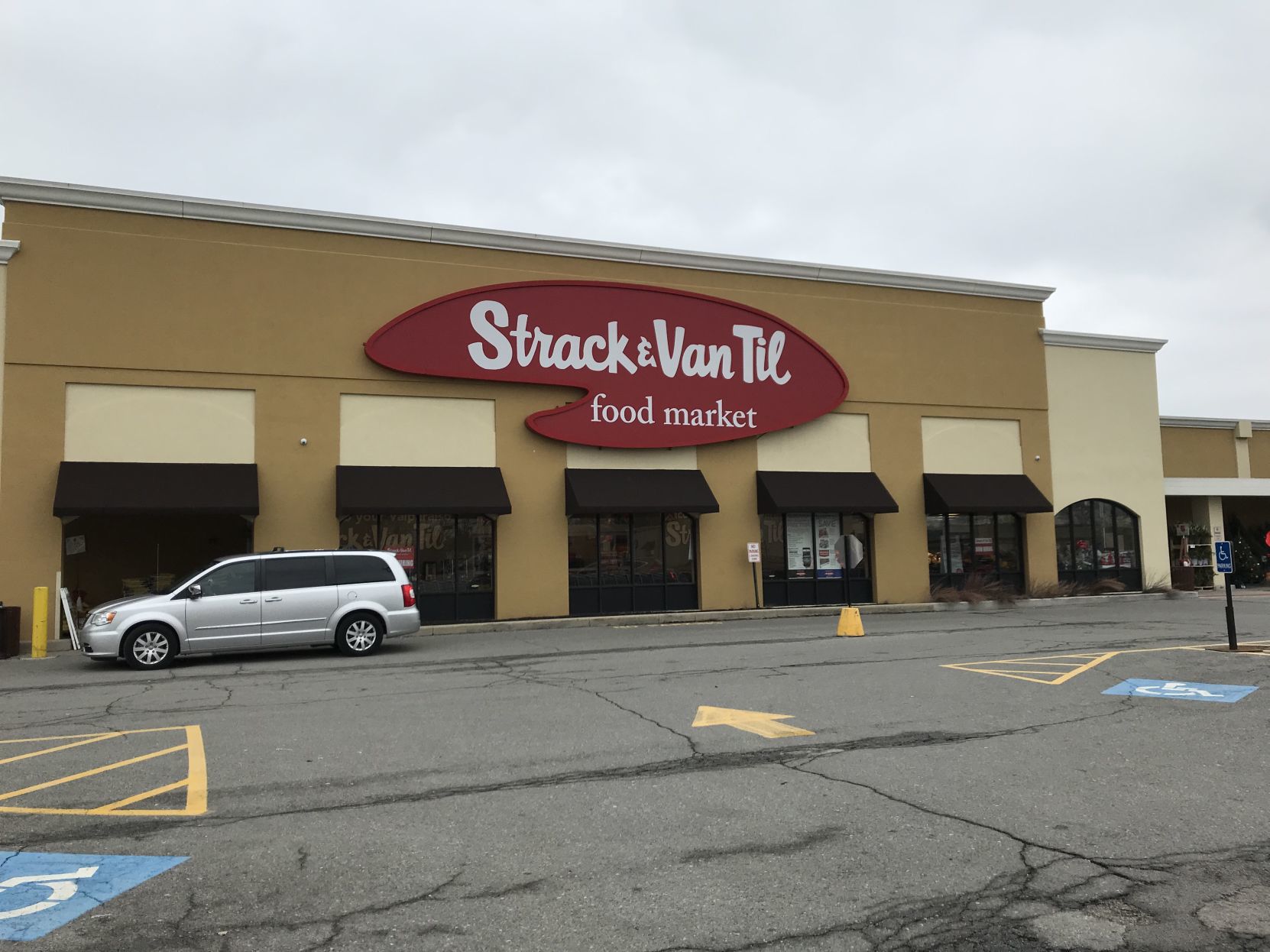 UPDATE: All Strack & Van Til Stores Reopen Thanksgiving Day ...