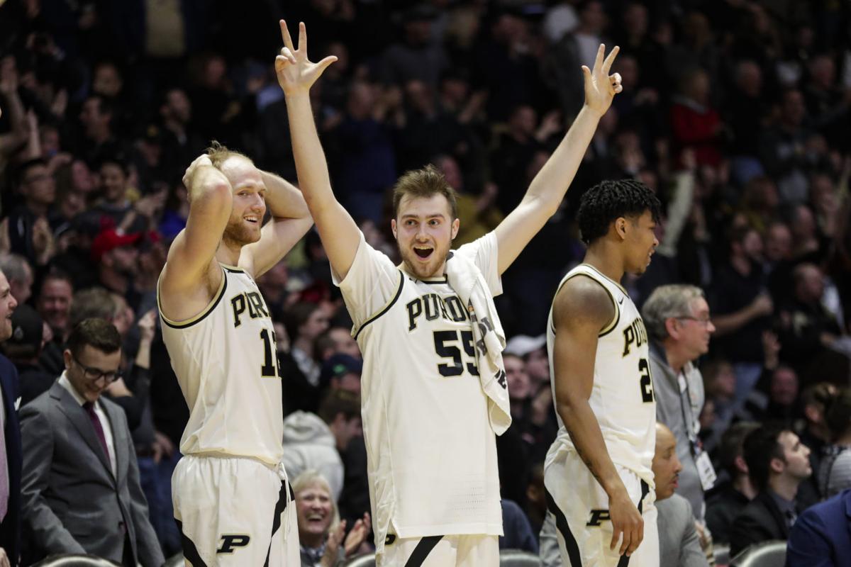 Purdue Routs No 17 Iowa 104 68 In Offensive Outburst Purdue