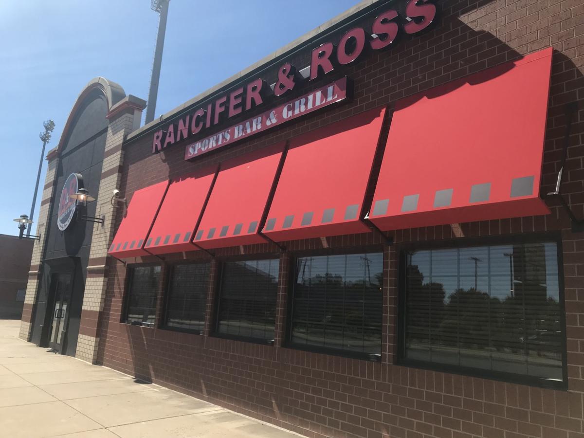 New restaurant hits home run in Gary Lake County News
