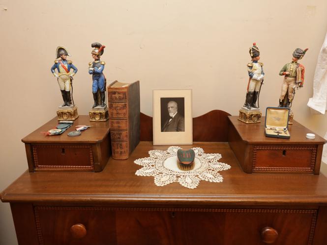 John Humphrey House offers a snapshot from the late 1800s in all its clapboard glory