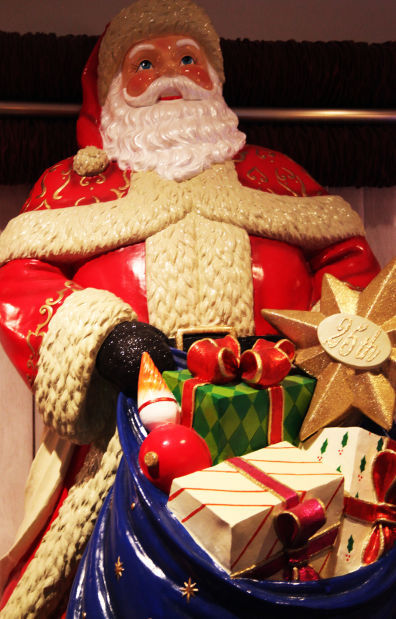 a christmas spectacle rooted in tradition and memories lake county christmas decor