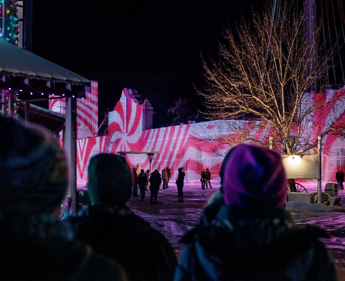 Holiday In The Park Six Flags Great America Opens For The Festive