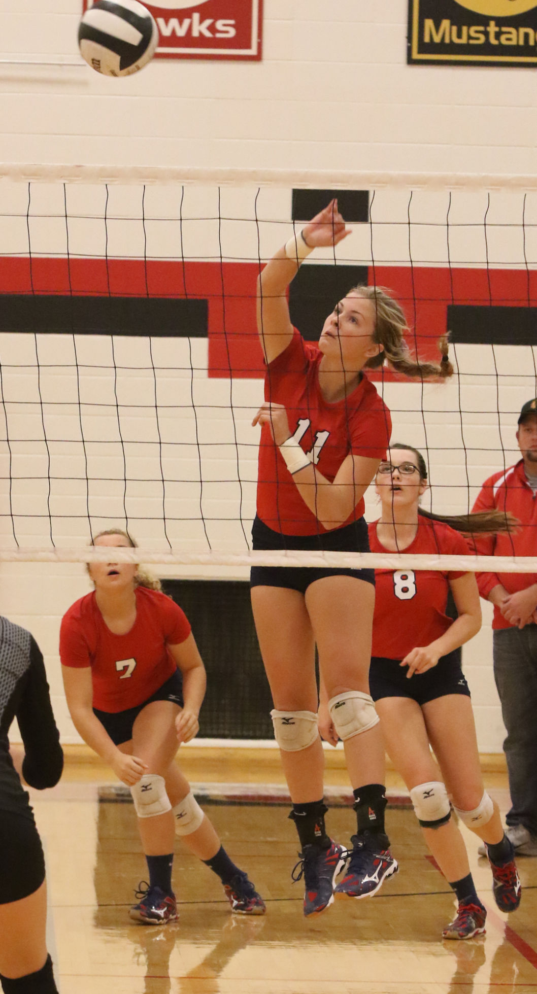 Hebron boys, Kouts girls volleyball advance to PCC Tournament final