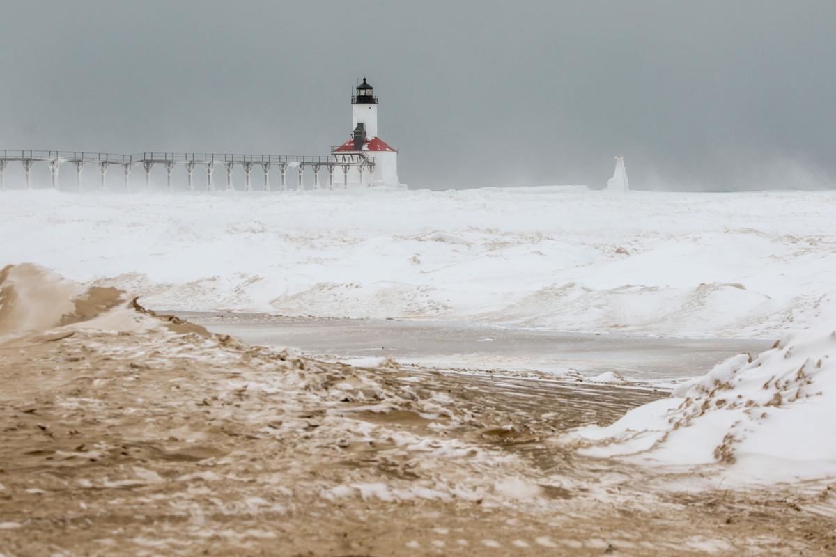 Michigan City warns people to stay off the shelf ice on Lake Michigan