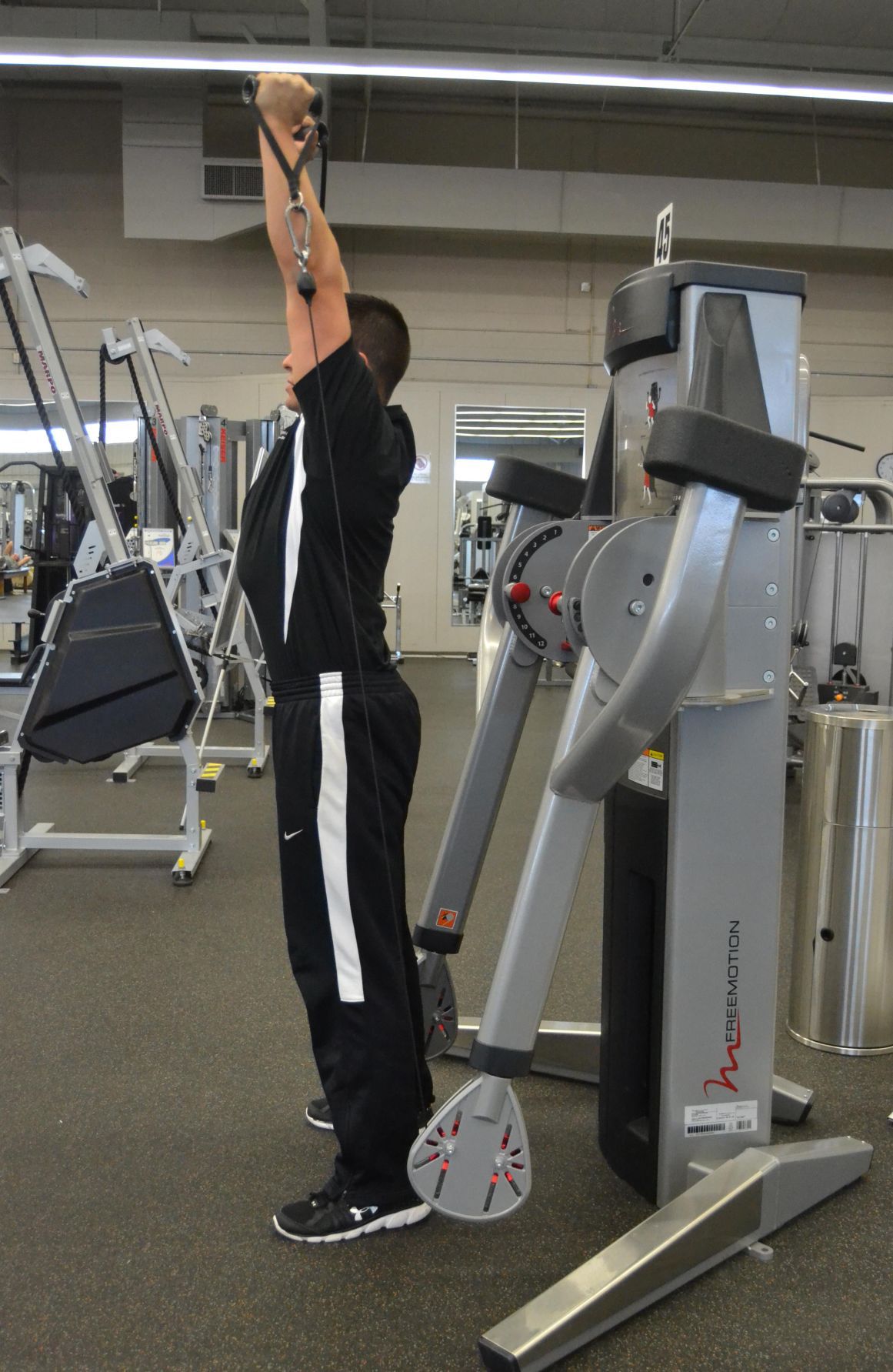 Squat Press on the free motion machine | Fitness | nwitimes.com