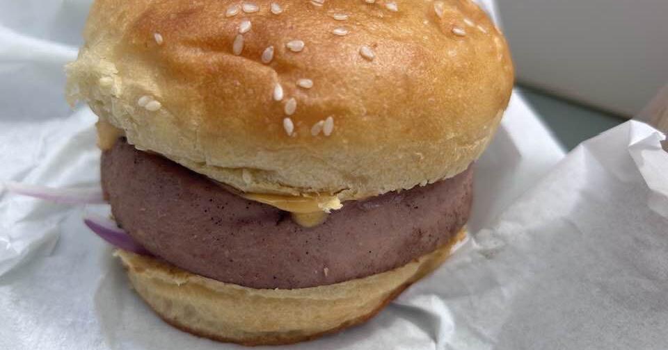 TASTE TEST: Clutch Bagel's smoked bologna sandwich an artisan upgrade of comfort food - Vimarsana News
