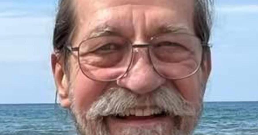 Longtime Region teacher, Dunes proponent dies
