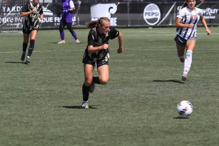 Women's Soccer falls in high-scoring thriller to Wayne State
