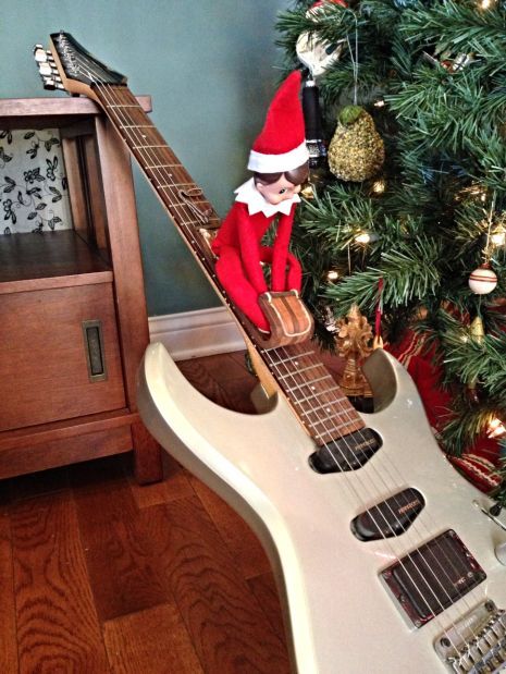 elf on shelf guitar