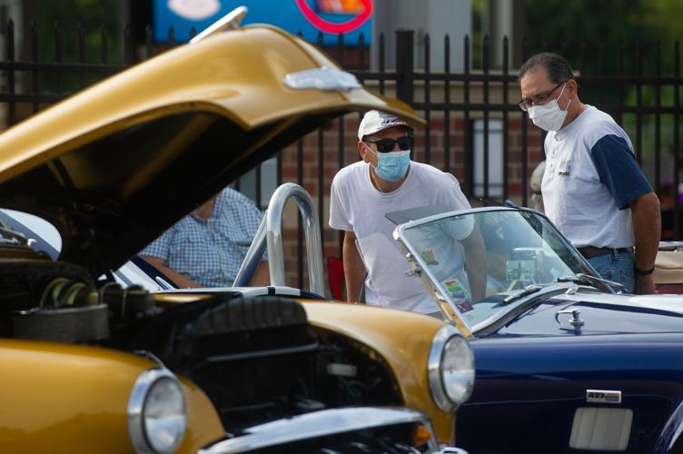 Car cruise returns in Crown Point