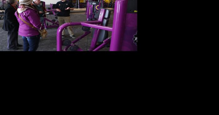 Planet Fitness - How To Use Seated Leg Press 