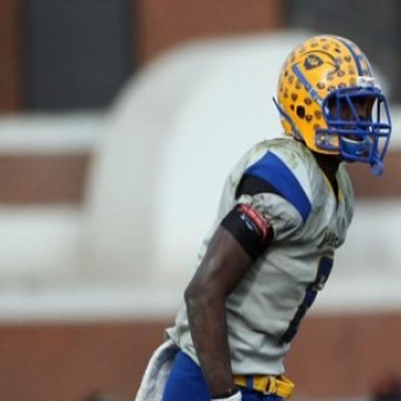 Crete Monee Football Team Survives Upset Bid Tops Peoria Richwoods Nwi Preps Illinois Nwitimes Com