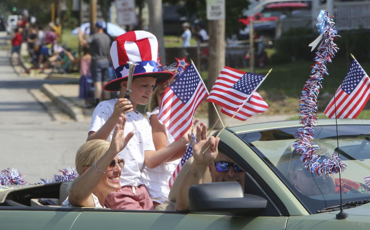 Valpo S Parade Gives Community Sense Of Normalcy During Pandemic Valparaiso News Nwitimes Com
