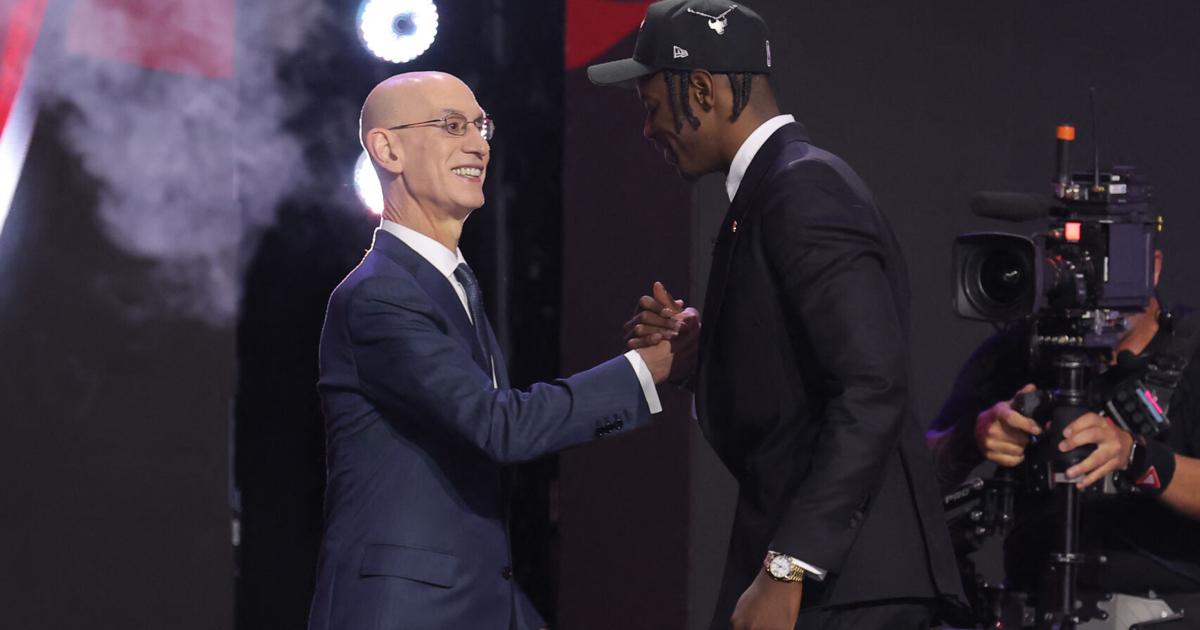 PRO BASKETBALL Bulls select former North Carolina star No. 4 overall in NBA Draft