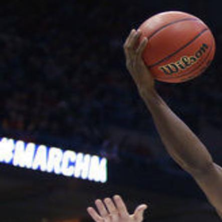 Butler Beats Mtsu Gets Back To Sweet 16 College Basketball