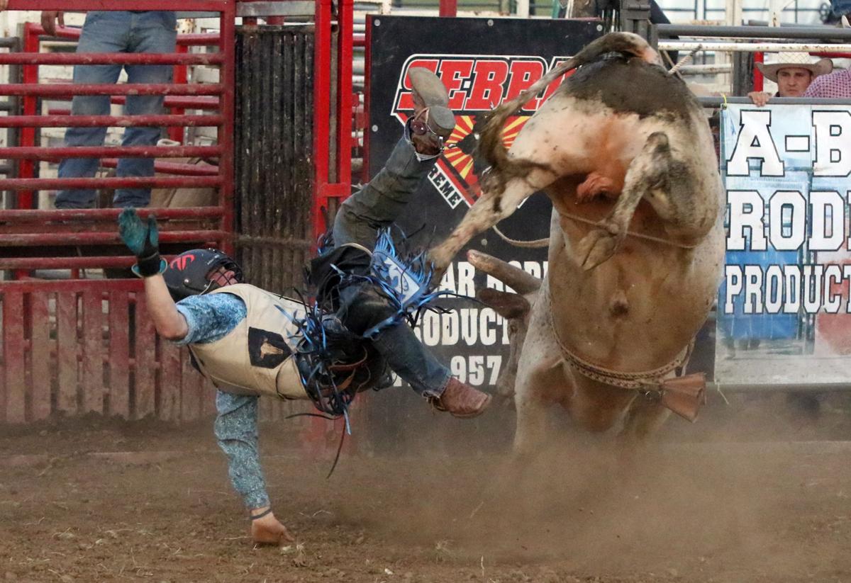 Bull riders, barrel racers entertain at rodeo Porter County News