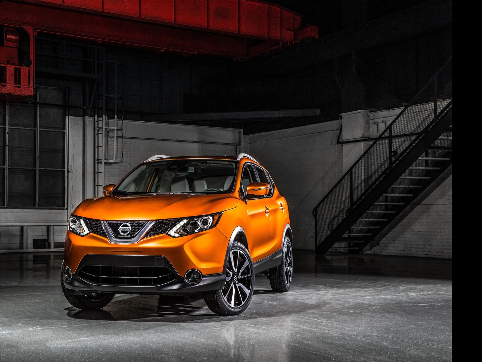 new nissan rogue sport has shorter dimensions sporty style cars nwitimes com new nissan rogue sport has shorter
