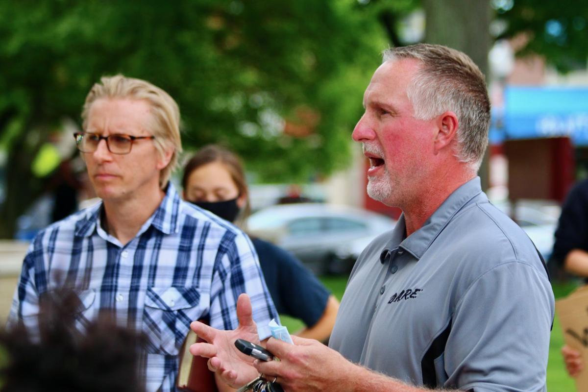 Watch Now Mayor Joins Protesters Outside Courthouse In Crown