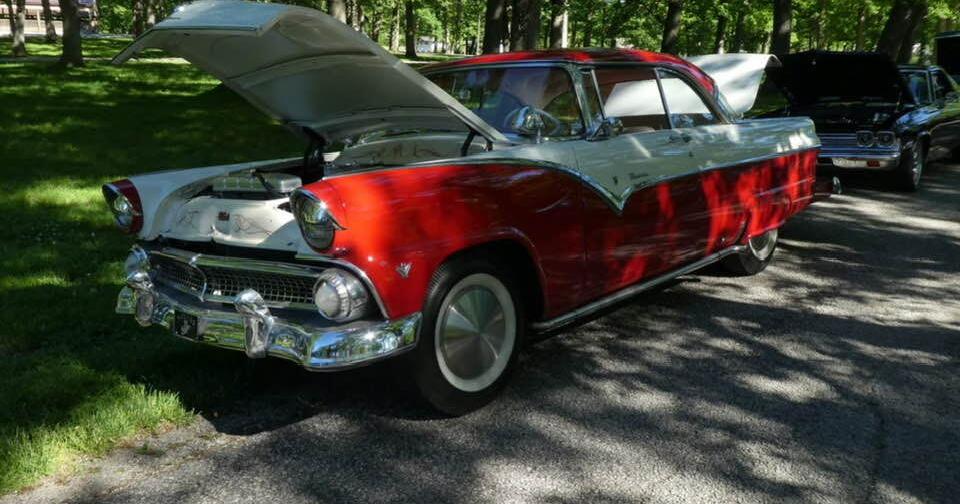 Cruisers keep alive legacy of Cobe Cup, dubbed the 'Midwest's Greatest Automotive Spectacle Before the Indy 500' - Vimarsana News