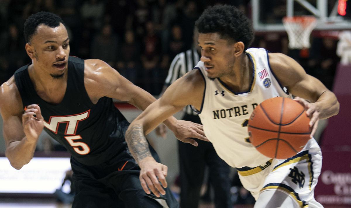 Outlaw Helps No 10 Hokies Down Fighting Irish 81 66 Notre Dame