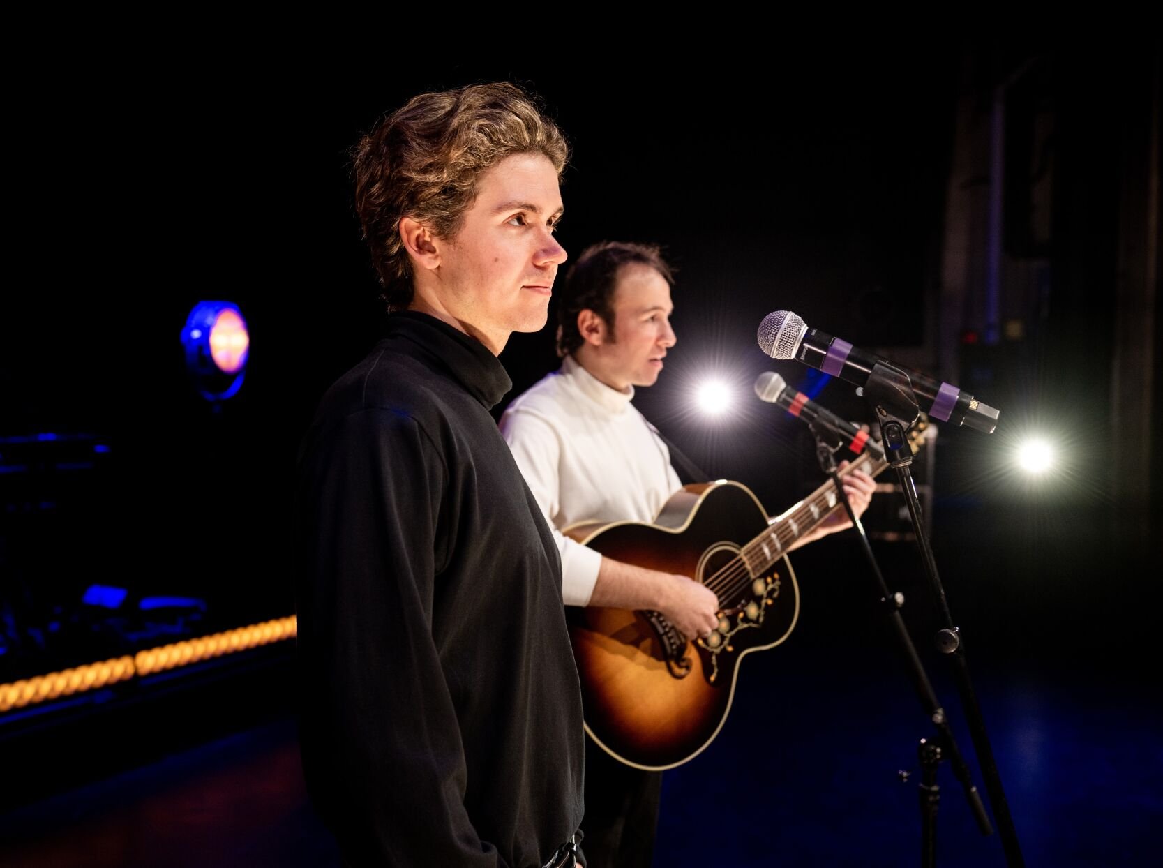 Sounds of a legendary duo: 'The Simon \u0026 Garfunkel Story' returns to Chicago, image size:1667x1244