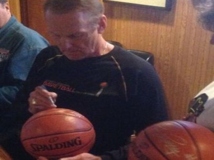 Nba And Aba Great Rick Barry Still A Sharp Shooter College