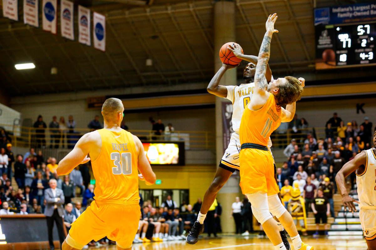 Valpo Basketball Notebook Crusaders Earn Hustle Points In Season