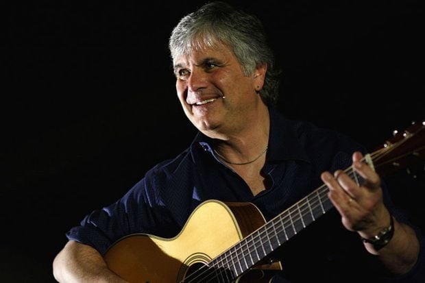 Ex-McCartney sideman Laurence Juber 'Wings' into Valpo