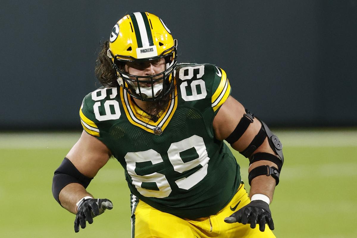 Green Bay Packers' David Bakhtiari signs record deal for O-lineman