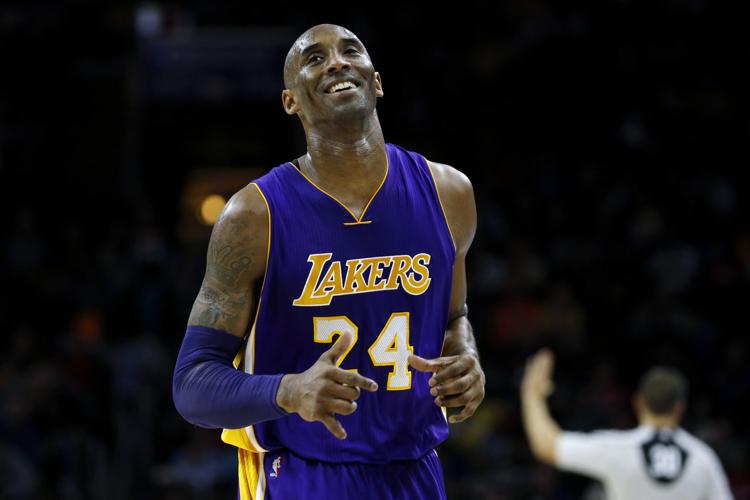 Kobe Bryant is fifth man to 30,000 NBA points as Lakers sting