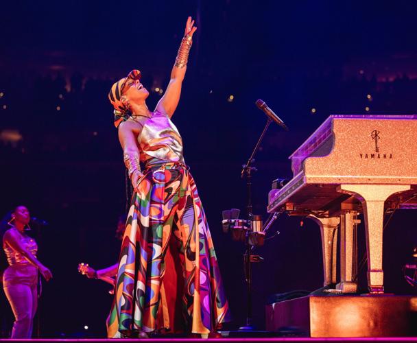 Alicia Keys turns up the heat at United Center