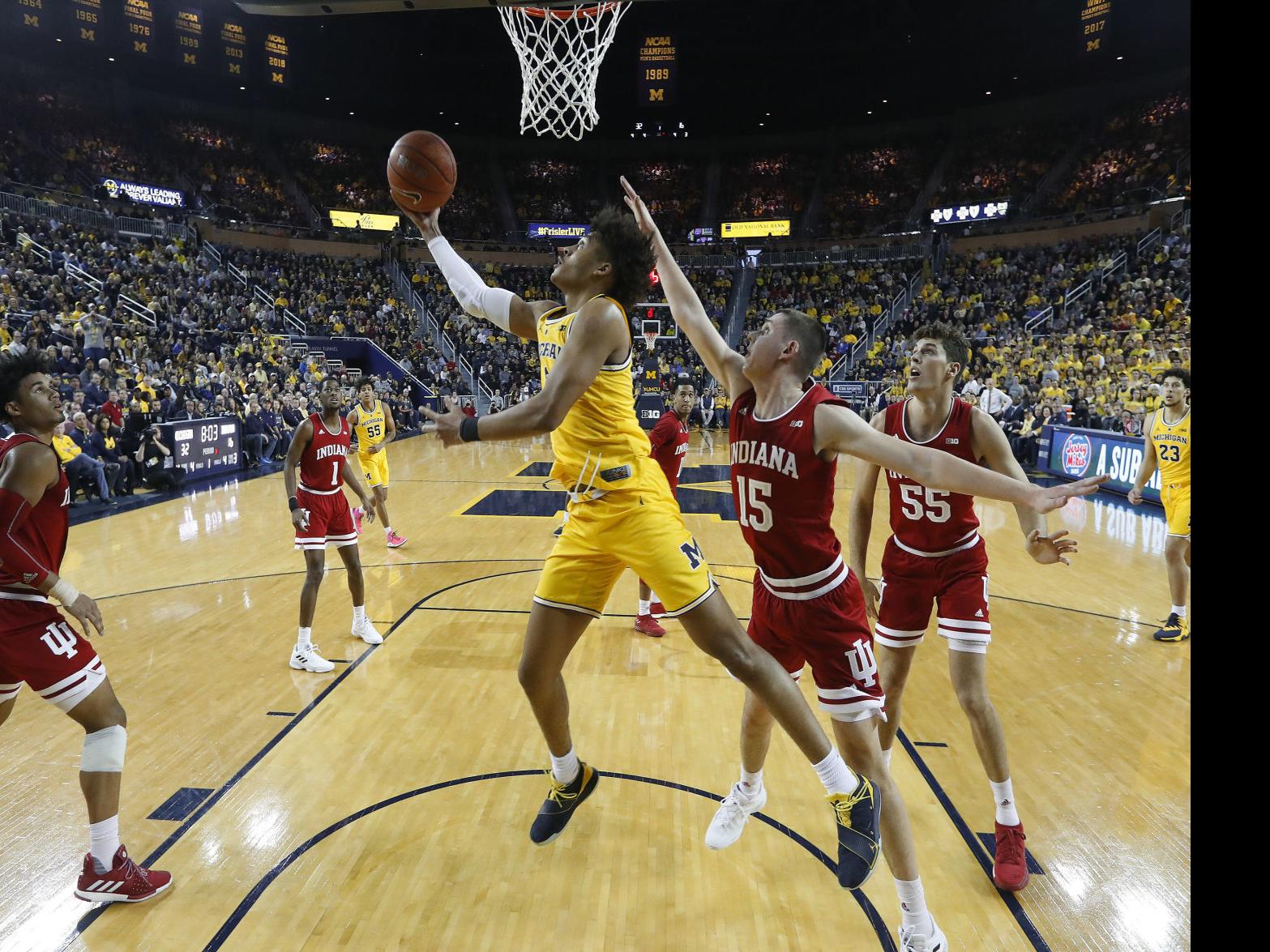 No 2 Michigan Stays Unbeaten Beats No 21 Indiana 74 63