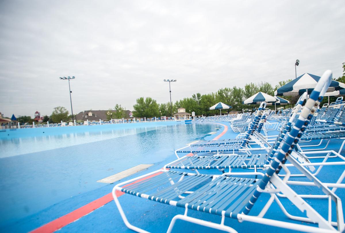 deep river community pool