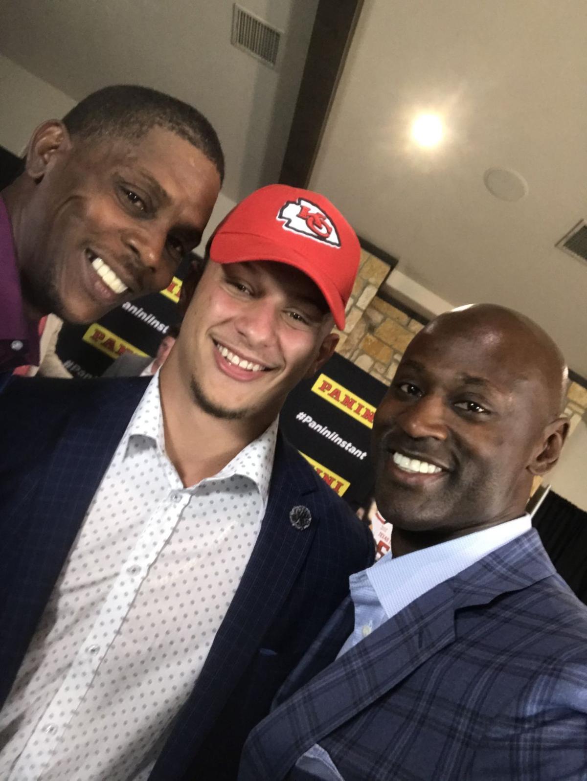 LaTroy Hawkins gives guidance to his godson, Chiefs QB Patrick Mahomes | Super Bowl | nwitimes.com