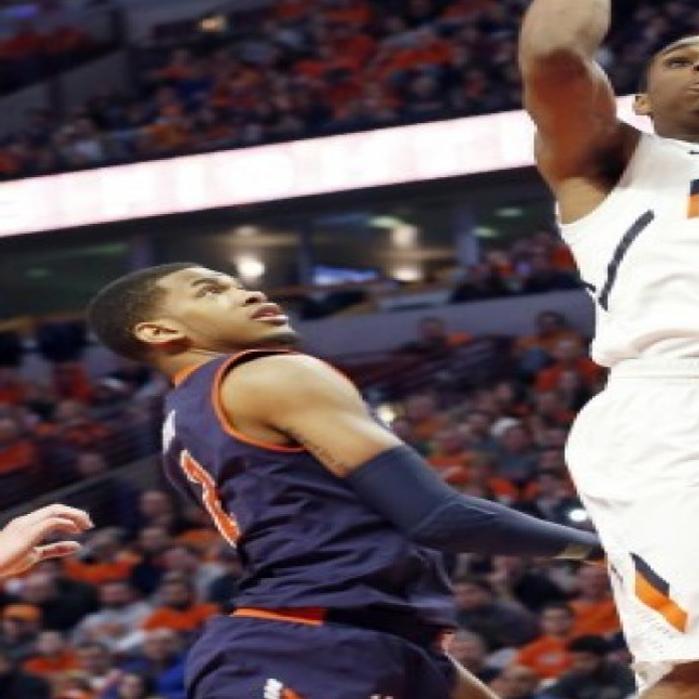Abrams Scores 27 As No 12 Illinois Beats Auburn College