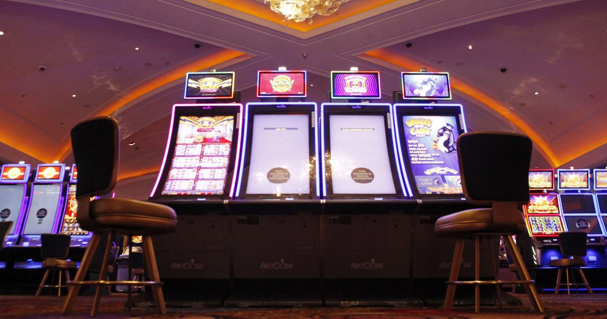 Man tries 'jackpot switch' to avoid casino slot prize going to unpaid child support, police say