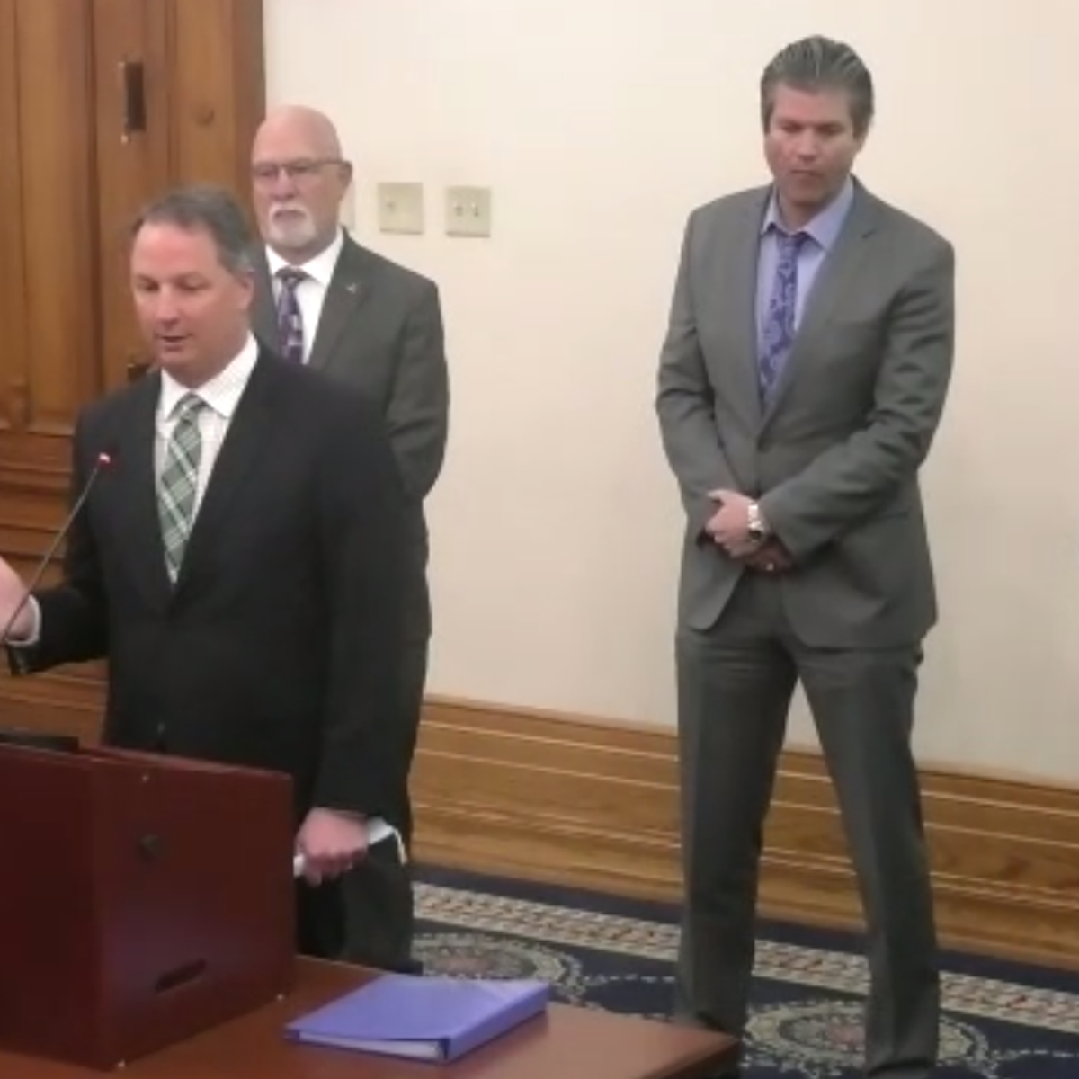 Rosy Forecast Adds 2 Billion In New Revenue To Indiana Budget Debate Government And Politics Nwitimes Com Sandra Lee Hessong Photos Holiday Fl 2022