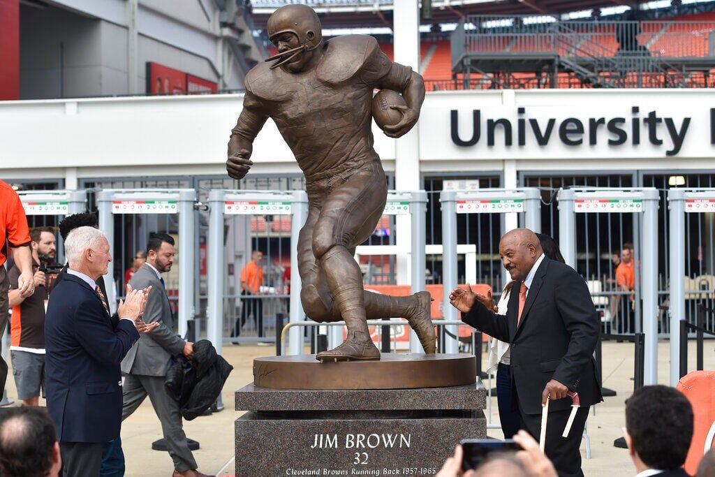 Jim Brown, all-time NFL great and social activist, dead at 87 - West Hawaii  Today