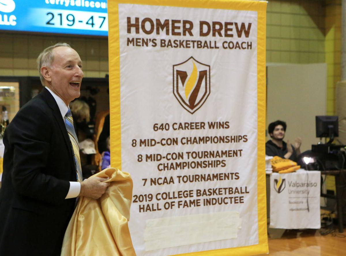 Homer Drew honored in return to Valparaiso College Basketball