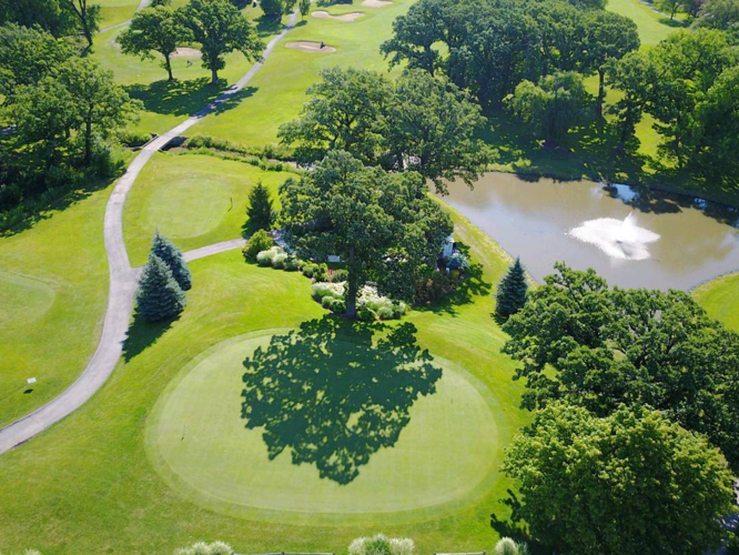 Family-owned Silver Lake puts the personal touch on each round of golf, event