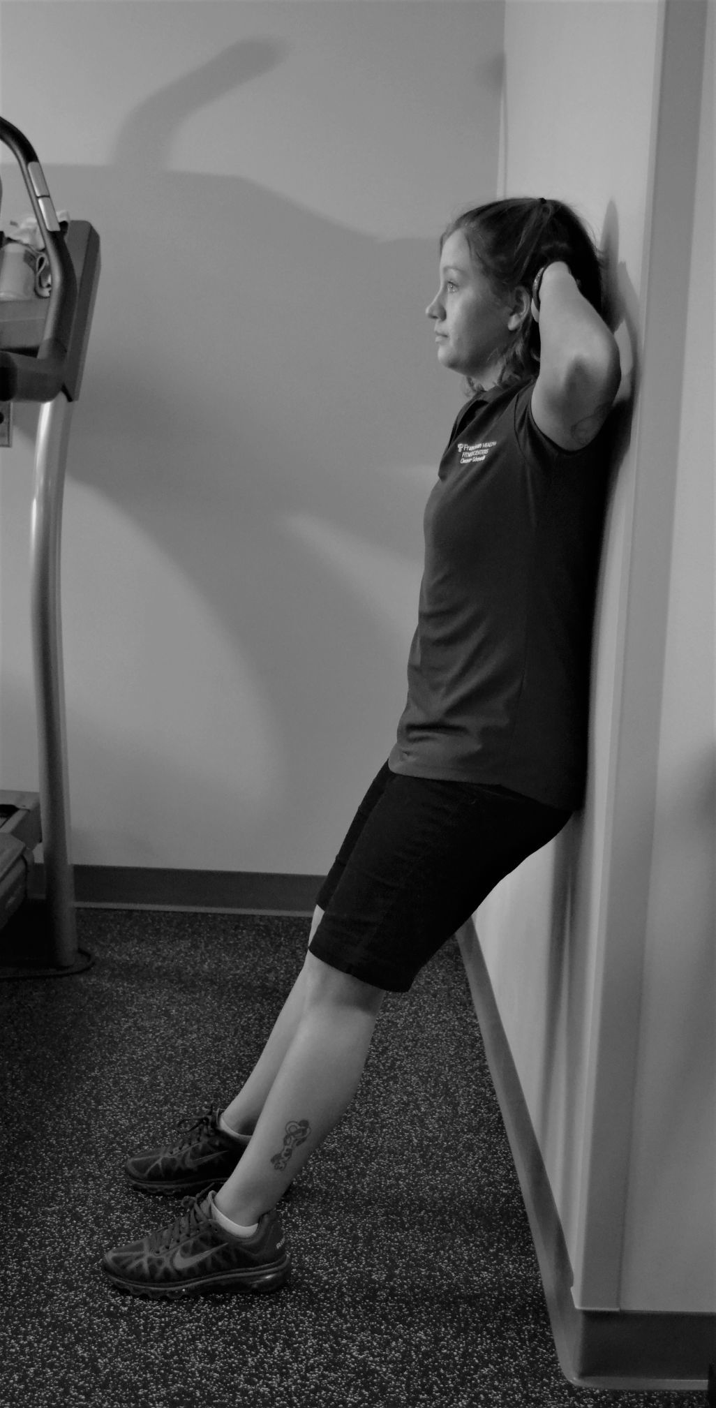 THIS WEEK'S EXERCISE Wall squat Fitness