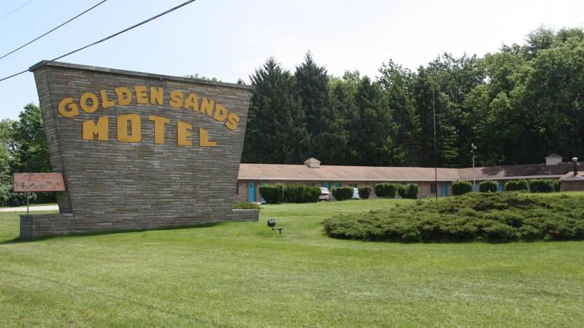Michigan City 039 S Landmark Golden Sands Motel Reborn As 4411 Inn Suites Nwitimes Com