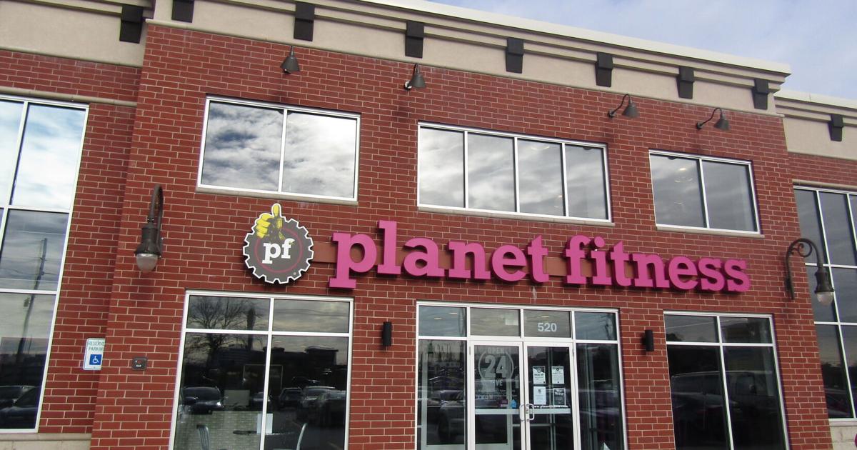 NWI Business Ins and Outs: St. John Planet Fitness, Buzzin Barbecue and Edgewater Health opening, Whiting Cafe and Anna’s Kombucha closing NWI Business Ins and Outs: St. John Planet Fitness, Buzzin Barbecue and Edgewater Health opening, Whiting Cafe and Anna’s Kombucha closing