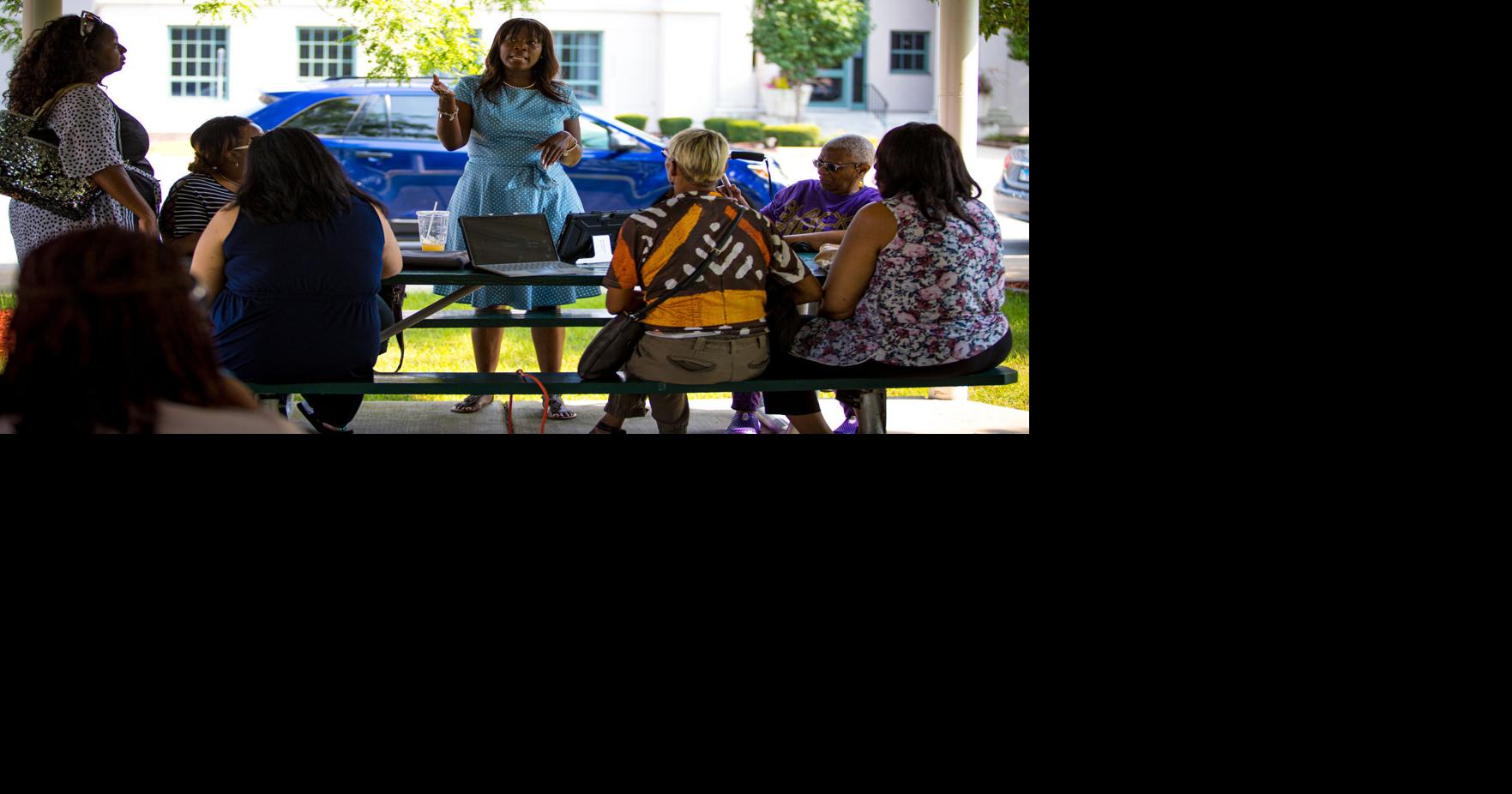 Calumet City clerk accuses mayor of bullying; mayor alleges clerk made