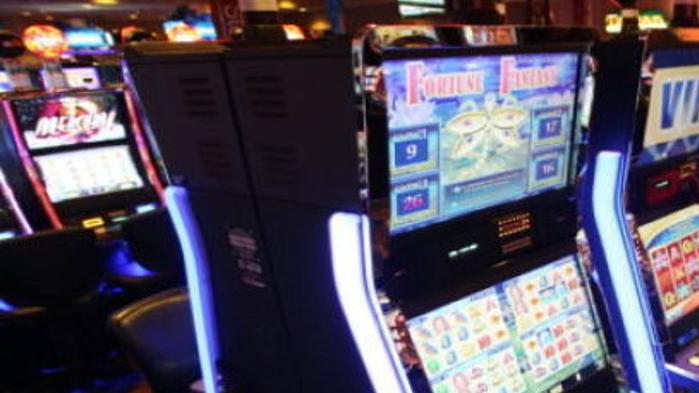 Casino Scene Binionaire Slots A Red Hot Tradition Casino Scene By John Brokopp Nwitimes Com
