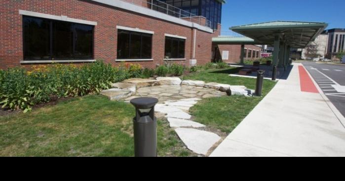 Building outlay skews HAST per-student cost