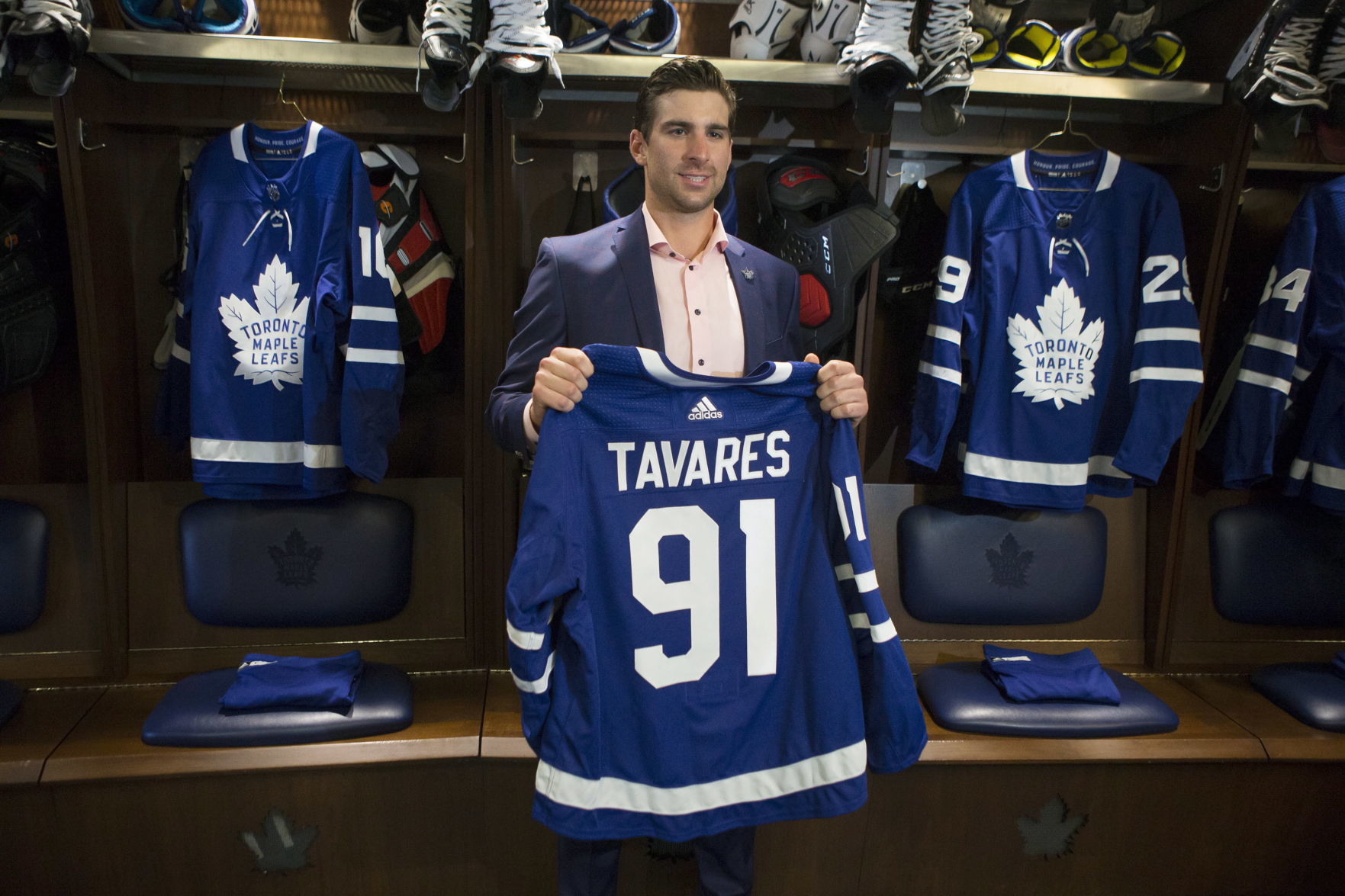 national sports leafs jersey