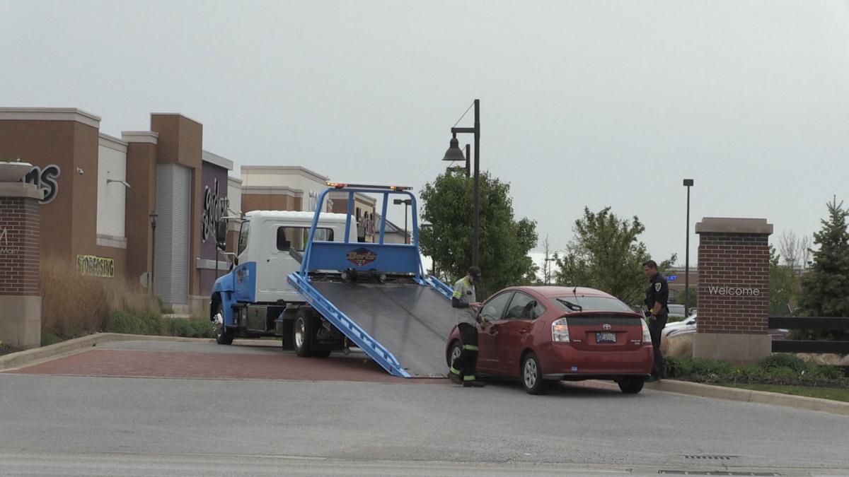 Lake commissioners award towing contracts