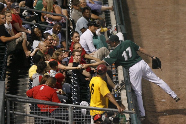 GIF: Red Sox Fans Go All Out for Foul Ball